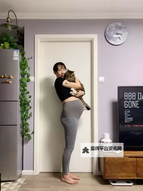 涨精装满肚子导致怀孕扩张,身体变化引发的惊喜与担忧图1