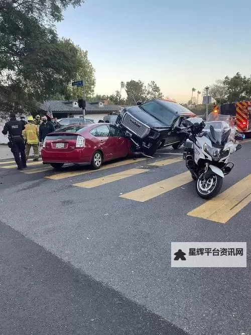 突发!最新车祸现场引发公众关注,现场情况震惊所有人图1