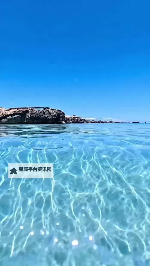 关注世界各种类型顶级老美女比基尼大赛偷拍一区二区三区：揭秘不同国家的魅力老美女风采图1