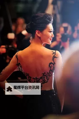 赵欣丝绸舞台事故引发关注:舞台表演安全引发思考图1