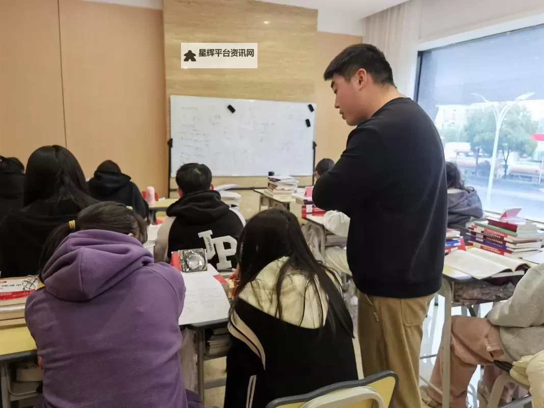 精彩瞬间：人文艺术课照片高清图片欣赏图1