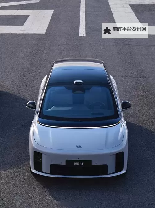 在车里就迫不及待要你：那一刻的炽热与渴望图1