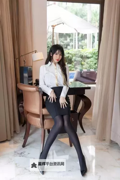 岁月之门：亚洲欧美v. 与风对话的城市传说图1