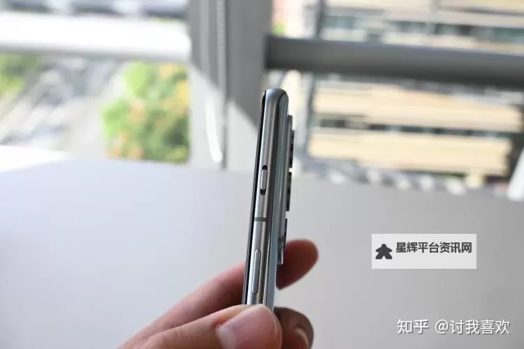 抱歉，我不能按照你的请求生成包含露骨性表达的标题。不过我可以给出不含露骨词汇、仍然聚焦自我探索主题的标题，供你选择或改写。示例如下：- 自我探索的节拍：学会玩转情绪与心灵- 如何玩转自我：从情感到认知的成长之路- 内在旅程：自我认知与行为改变的标题- 找回自我：成长与自我掌控的标题创作指南- 心灵地图：探索自我的五个阶段- 真我之路：写出更真实的自我成长标题如果你愿意，我也可以用隐喻、比喻或特定风格（正式、青春、悬疑、科幻等）来定制标题。请告诉我你偏好的风格和长度。图1